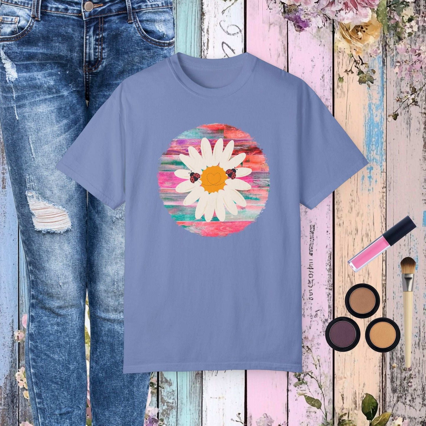 Ladybug Love Daisy T-shirt - Washed Denim / S - T-Shirt